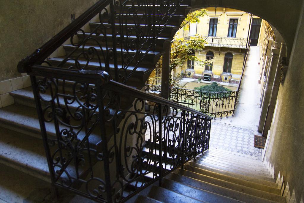 Real Apartments Klauzal Budapest Luaran gambar