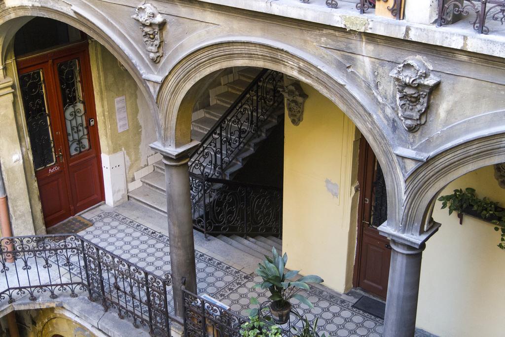 Real Apartments Klauzal Budapest Luaran gambar