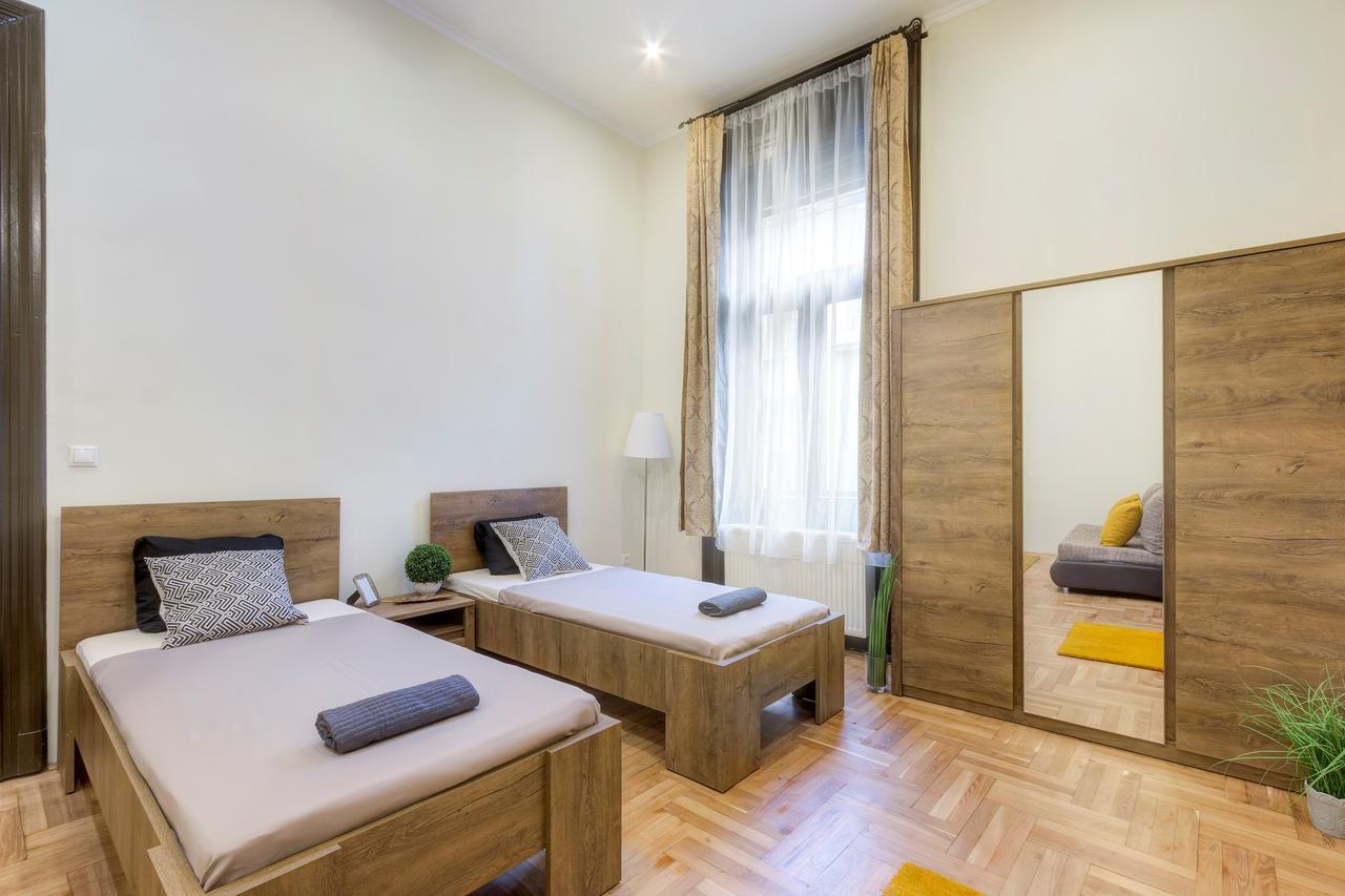 Real Apartments Klauzal Budapest Luaran gambar